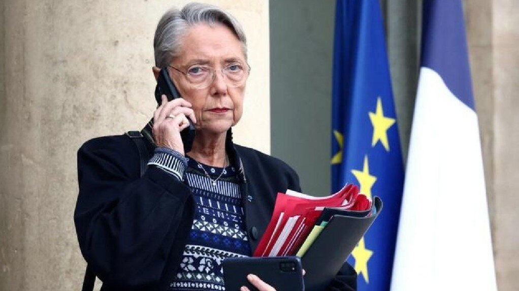 French PM Resigns: নির্বাচনের আগেই পদত্যাগ প্রধানমন্ত্রীর…
