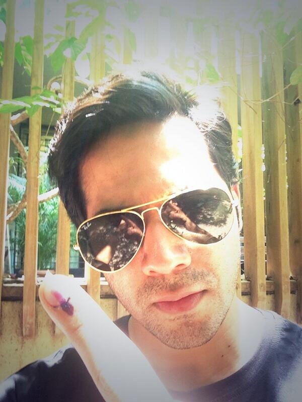 Varun Dhawan flaunts his inked finger.