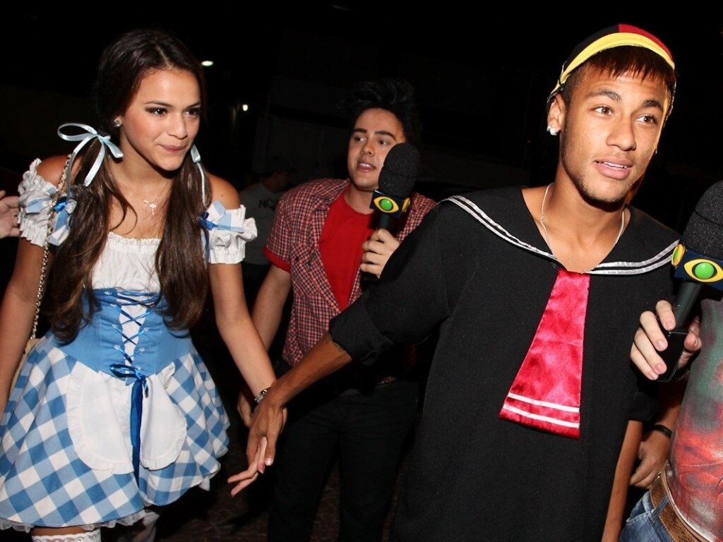 marquezine-e-neymar-chegam