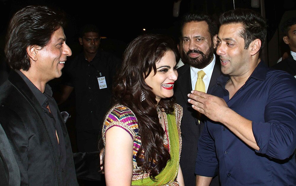 Salman and Shahrukh Khan at Arpita Khan's marriage reception in Mumbai. -dna