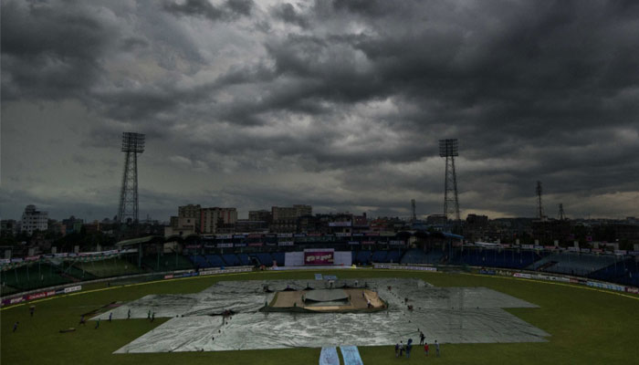 ফতুল্লায় ভিলেন বৃষ্টি, হিরো ক্যাপ্টেন বিরাট  