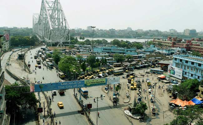 অব্যাহত দুয়োরানি দশা, কেন্দ্রীয় সরাকারি কর্মীদের থেকে ৬১% কম ডিএ পাচ্ছেন রাজ্যের পরিবহণ কর্মীরা