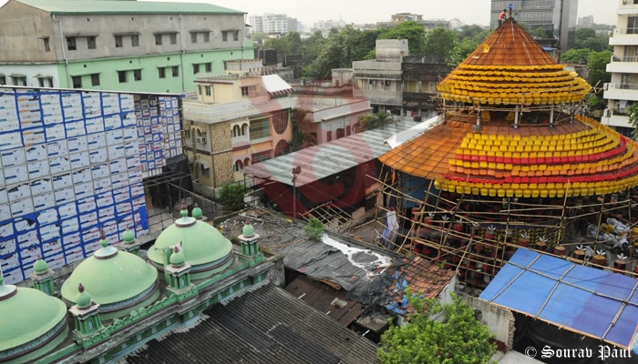 সাম্প্রদায়িক সম্প্রীতির &#039;মক্কা&#039;, এটাই কলকাতা, মসজিদের পাশেই তৈরি হচ্ছে মন্দির