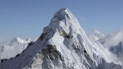 এভারেস্টে বাঙালি অভিযাত্রী সুভাষ পালের মৃত্যুতে শোকের ছায়া পাল পরিবারে