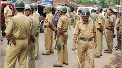 কলকাতা পুলিসে নজিরবিহীন বদলি, ৭৯ জনকে পাঠানো হল জেলায়
