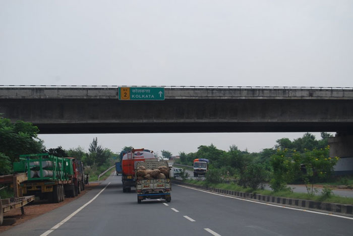 NH34 সম্প্রসারণের কাজ করে নিক রাজ্যই, টাকা দেবে কেন্দ্র: নীতিন গড়করি