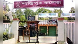 শান্তিপুর কলেজে তাণ্ডবের ঘটনায় গ্রেফতার হলেন কলেজের প্রাক্তন জিএস মনোজ সরকার