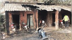 বেআইনি মদের কারবারের প্রতিবাদ করায় বেধড়ক মার খেলেন মহিলারা!