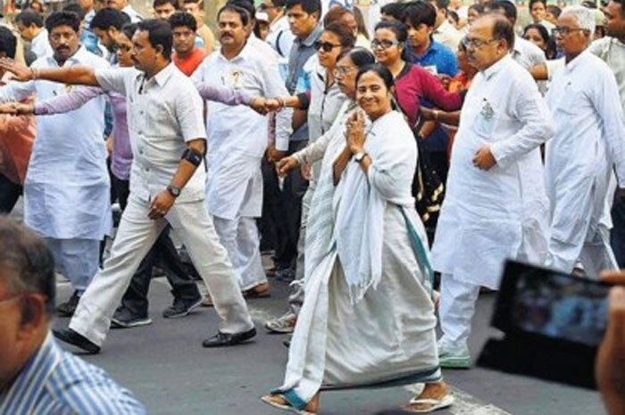 নোট ভোগান্তির প্রতিবাদে আজ পথে নামছেন মমতা