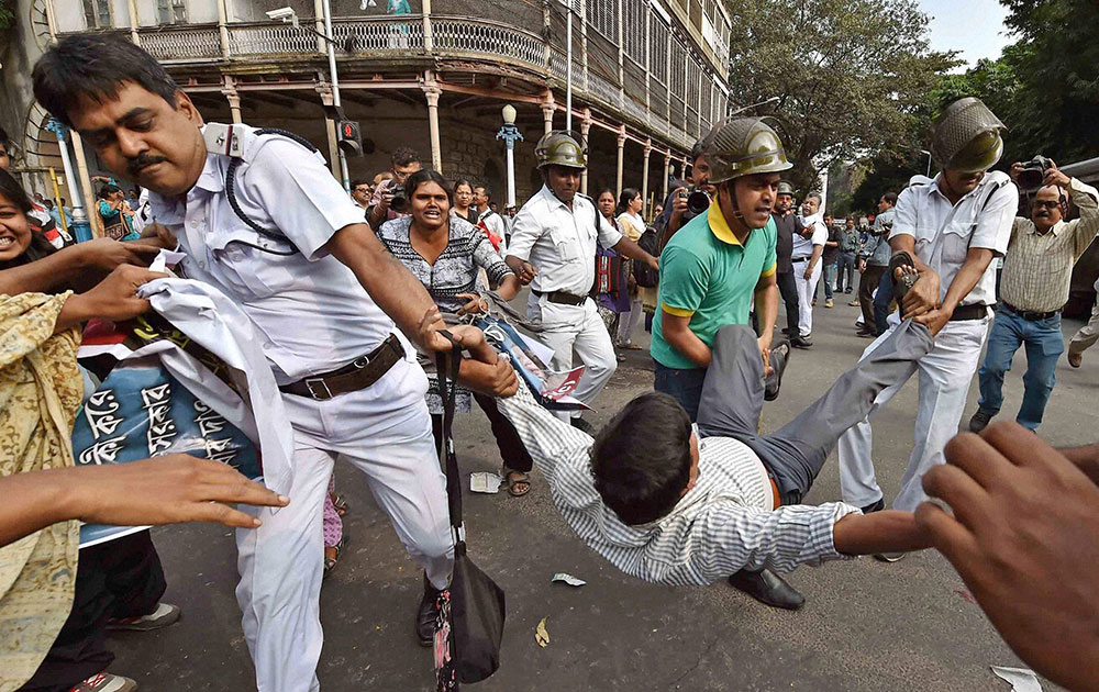 SUCI protest in Kolkata