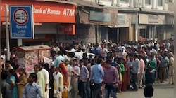 ATM-এ টাকা তুলতে গিয়ে লাইনে দাঁড়িয়ে মৃত্যু এক ব্যক্তির