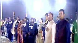  জাতীয় সঙ্গীত চলার সময় তৃণমূল বিধায়ক ফোনে কথা বলছেন দেখুন!