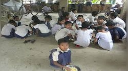 সরকারি কোনও সাহায্য ছাড়াই টিকে রয়েছে মেহেরপুরের তুলসীরানি বিদ্যাপীঠ