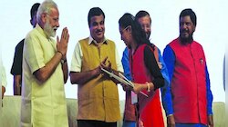 ১ কোটি টাকা পুরস্কার পেলেন ছাত্রী, সংবর্ধনা দিলেন স্বয়ং প্রধানমন্ত্রী!
