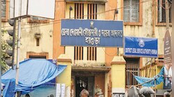 স্ত্রী ফুঁসলানো নিয়ে ধুন্ধুমার হাওড়া আদালত চত্বর