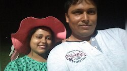 বারাসত আদালতের বাইরে আক্রান্ত মনুয়ার আইনজীবী