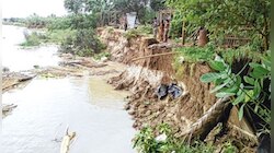 জল নামতেই ভাঙন শুরু চাকদহে