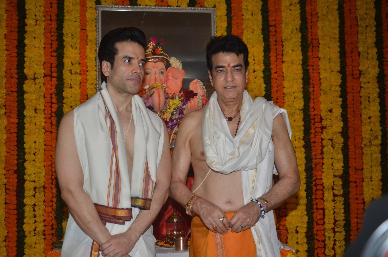 Actor Jeetendra with his son and actor Tusshar Kapoor