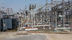 বৃষ্টি-বন্যার কারণে বন্ধ একের পর এক সাবস্টেশন, উত্সবের আগে চিন্তায় রাজ্য বিদ্যুত্ দফতর