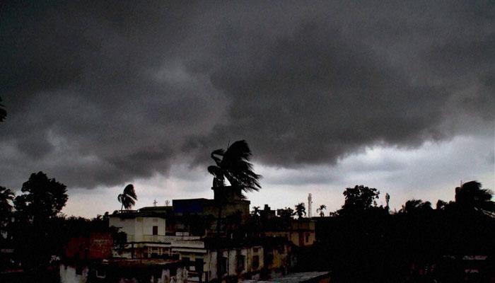 পুজো &#039;মাটি করবে&#039; বৃষ্টি, পূর্বাভাস হাওয়া অফিসের