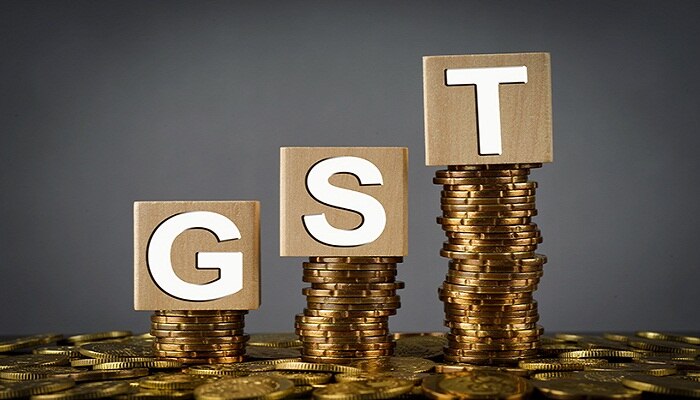 কমছে GST, সস্তা হচ্ছে এসি রেস্তরাঁয় খাওয়াদাওয়া