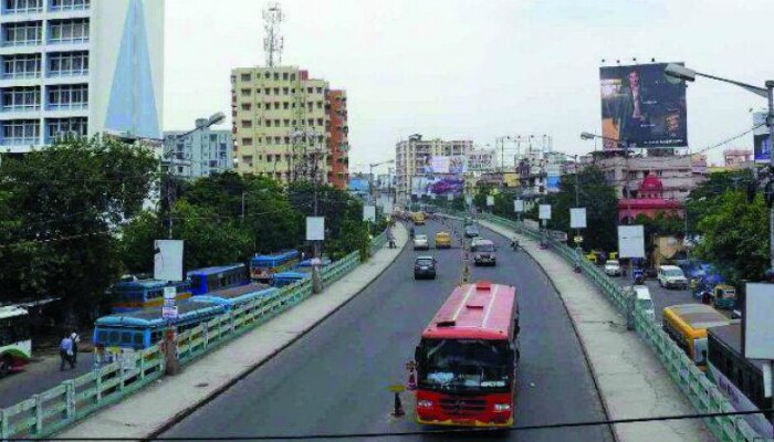 কংক্রিটে মুড়ছে ঢাকুড়িয়া ব্রিজ, দেড় মাস ধরে চলবে যান নিয়ন্ত্রণ 