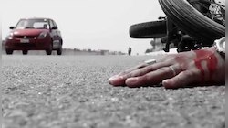 সাইকেল আরোহীকে ধাক্কা পুলিসের গাড়ির, উত্তপ্ত জলপাইগুড়ির রাজবাড়ি পাড়া এলাকা