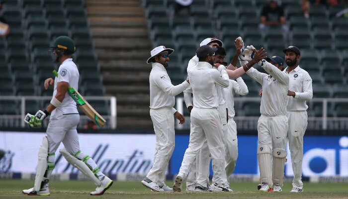 ঘরের মাঠে দক্ষিণ আফ্রিকা পাল্টা দিলেন ভারতীয় বোলাররা