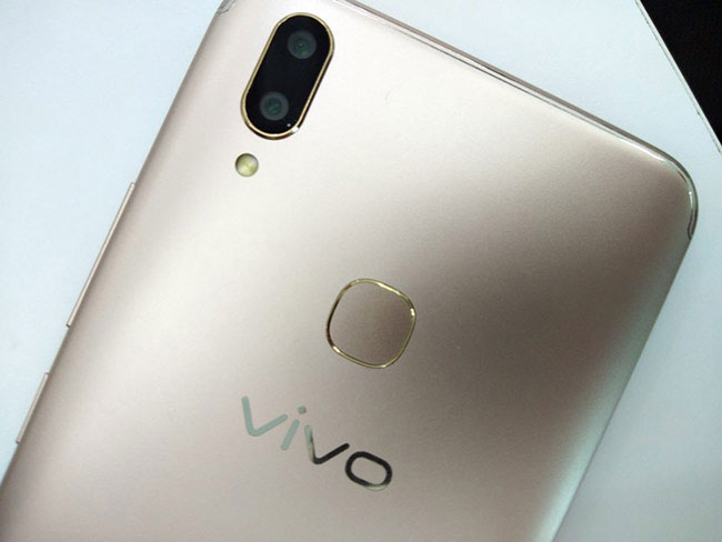 লঞ্চ করল Vivo V9, দেখে নিন ফোনটিতে কী কী ফিচার্স রয়েছে আর দামই বা কত