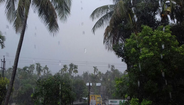 আজকের বৃষ্টি বঙ্গে নিয়ে এল স্বস্তির বার্তা