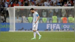 মেসির পরাজয়ে কেঁদে ভাসালেন মারাদোনা