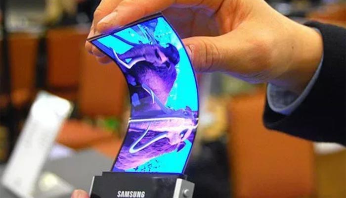 তিন-ভাঁজ করে রাখতে পারবেন Samsung-এর নতুন Galaxy X!