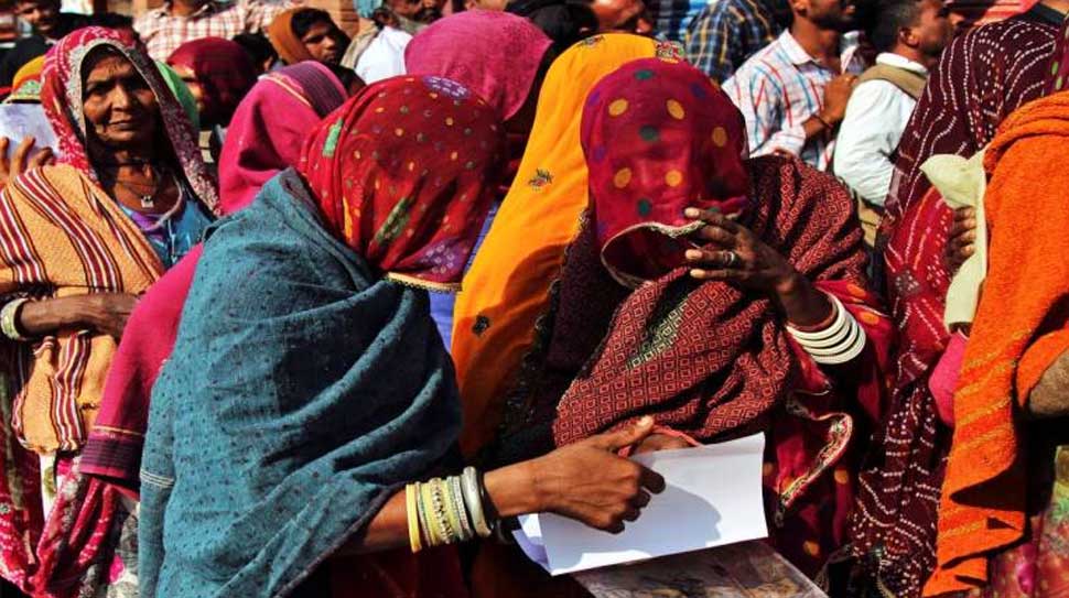   সরকারি সূত্রে খবর, আরও ১০-১২ কোটি মানুষের কাছে এই সুবিধা পৌঁছয়নি। এবার তাঁদের ব্যাঙ্ক খাতা খোলা হবে।