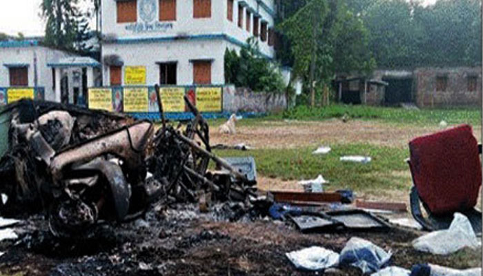 বেপাত্তা প্রধান শিক্ষক, আজও থমথমে দাঁড়িভিট হাইস্কুল 