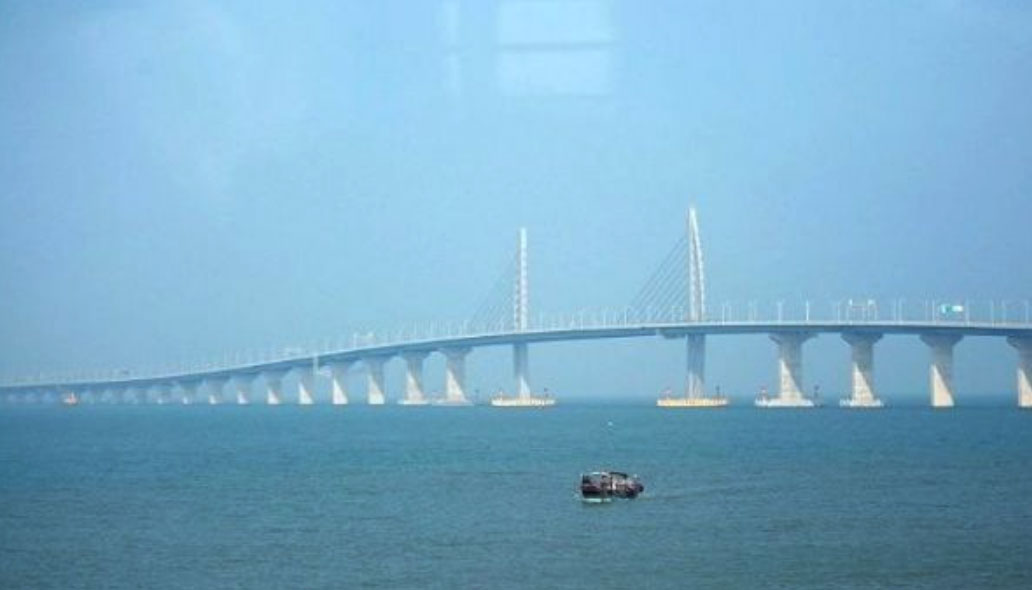 World's longest sea-crossing bridge