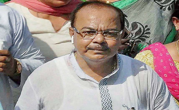 মুখ্যমন্ত্রীর 'ধমক খেয়ে' মন্ত্রিত্ব থেকে ইস্তফা শোভন চট্টোপাধ্যায়ের মুখ্যমন্ত্রীর 'ধমক খেয়ে' মন্ত্রিত্ব থেকে ইস্তফা শোভন চট্টোপাধ্যায়ের