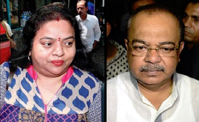 "এক মহিলার পাল্লায় পড়ে সব শেষ, আমি আজও ওনাকে ভালোবাসি" "এক মহিলার পাল্লায় পড়ে সব শেষ, আমি আজও ওনাকে ভালোবাসি"