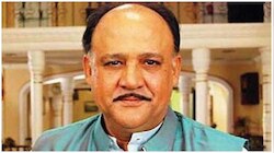 ধর্ষণের অভিযোগে গ্রেফতারির ভয়, বাড়ি থেকে পালালেন অভিনেতা অলোকনাথ!