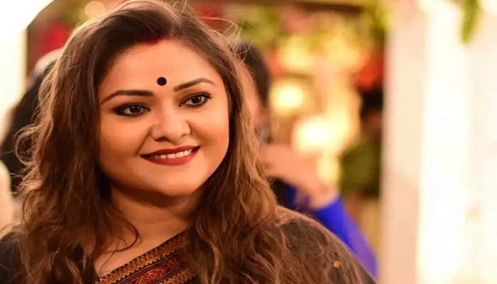 &#039;অন্দরমহল&#039; থেকে বিদায়, এখন কি রান্নাঘরেই দিন কাটছে কনীনিকার?