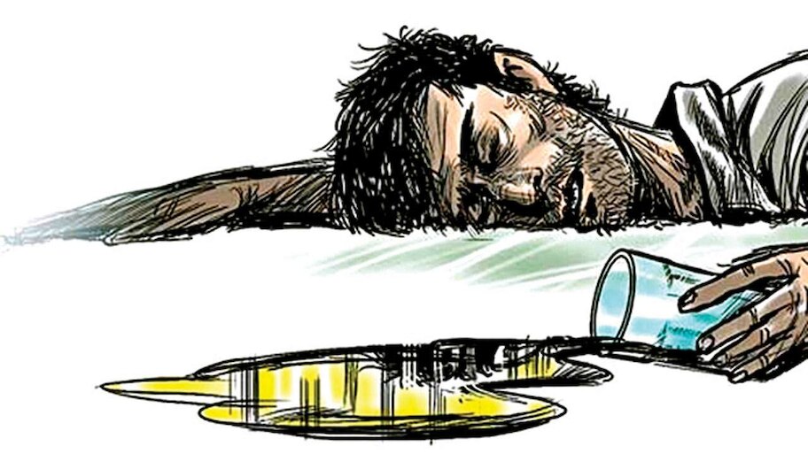 ডোবায় মিলল যুবকের দেহ, মৃত্যুর কারণ কি ফের বিষমদ?
