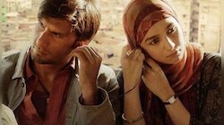 রণবীর-আলিয়ার 'গলি বয়': প্রথম দিনে এই ছবির বক্স অফিস কালেকশন কত জানেন?