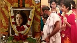  শ্রীদেবীর বাৎসরিক কাজে আবেগঘন দুই মেয়ে জাহ্নবী ও খুশি