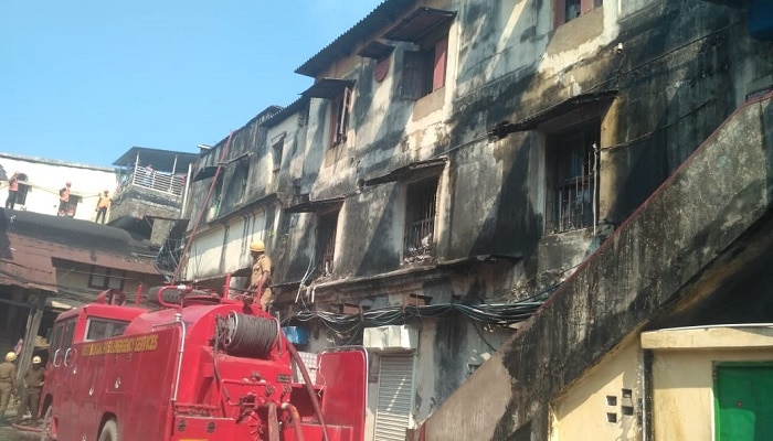 নিয়ন্ত্রণে চিৎপুর কারখানার আগুন, ঘটনাস্থলে দমকলের ১৫টি ইঞ্জিন