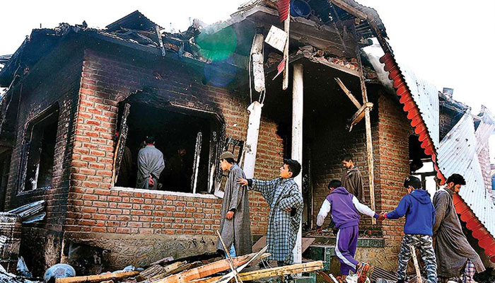 কাশ্মীরে ৯ ঘণ্টা পণবন্দি করে রেখে ১২ বছরের নাবালককে খুন করল জঙ্গিরা