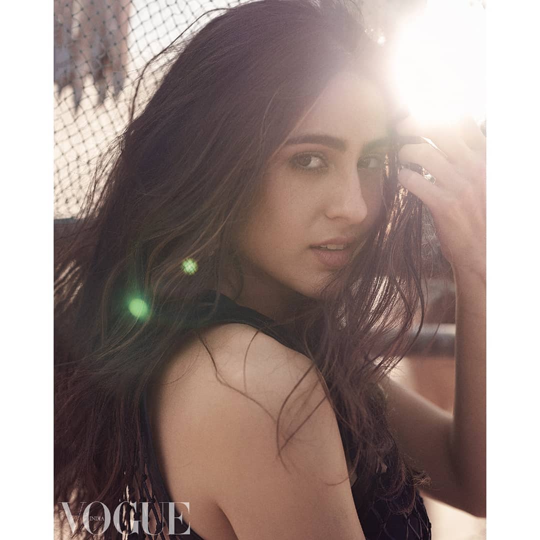 Xojayinning oyogini yalaydi Seks porno galereyasi