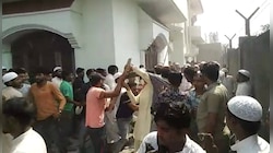 ভিডিয়ো: এক প্লেট বিরিয়ানির জন্য ভোটপ্রচারে লাঠালাঠি কংগ্রেস কর্মীদের   