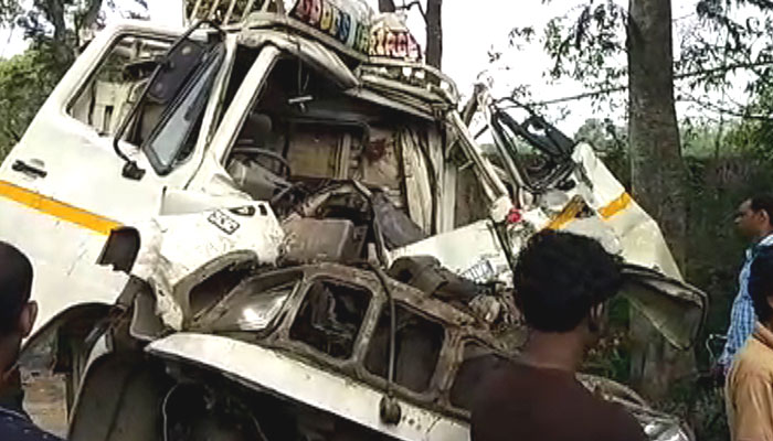 মৃতদেহ সত্কার করে ফেরার পথে ভয়ঙ্কর দুর্ঘটনা নদিয়ায়, নিহত ৫