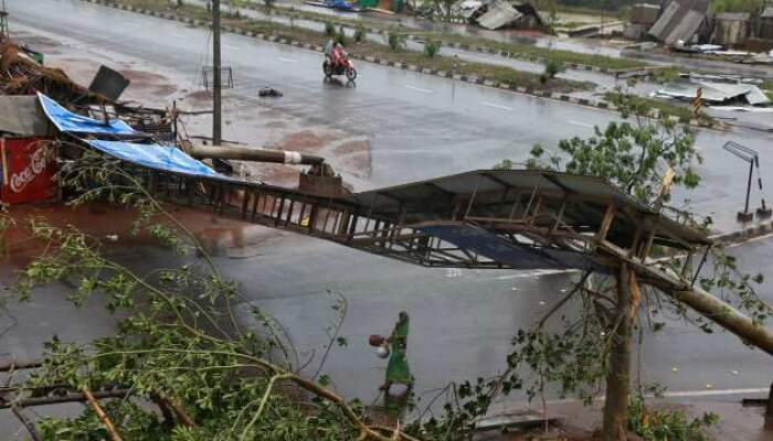 ভিডিয়ো: ফণির তাণ্ডবে ছাড়খার ভূবনেশ্বর বিমানবন্দর 