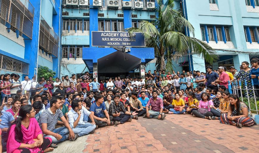 চিকিৎসা পরিষেবায় অচলাবস্থা কাটাতে NRS-এ পৌঁছল নবান্নের চিঠি