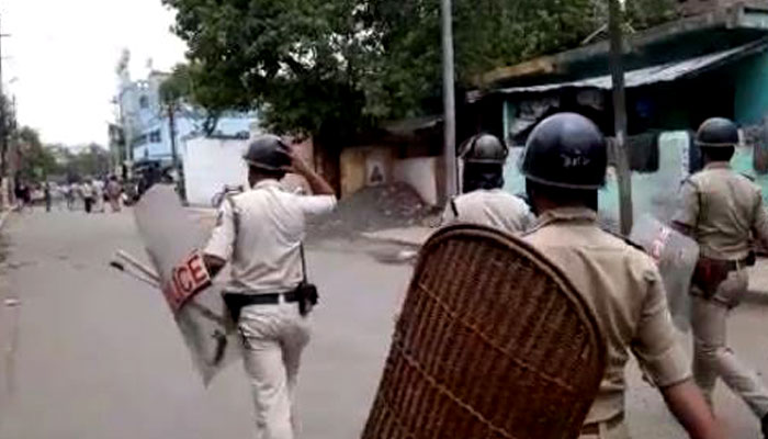 ভাটপাড়া আশান্তির মধ্যেই বারাকপুরের পুলিস কমিশনারকে সরাল নবান্ন